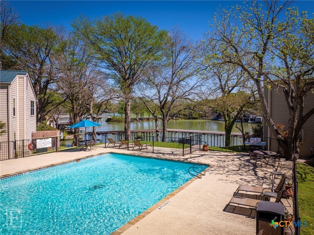 Homes for Sale on Lake McQueeney in McQueeney, Texas