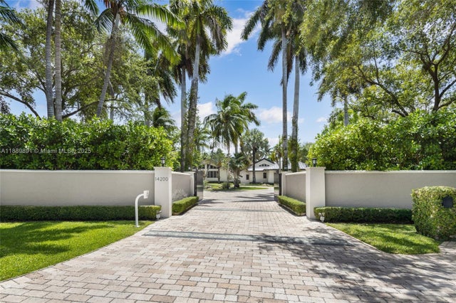 2 of 25 - 14200 Farmer Rd, Palmetto Bay, FL