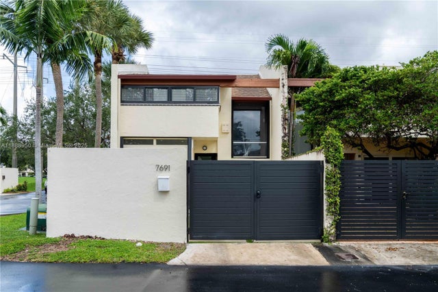 2 of 34 - 7691 Sw 103rd Pl, Miami, FL