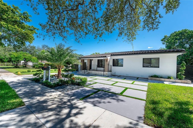 1 of 39 - 625 Miller Dr, Miami Springs, FL