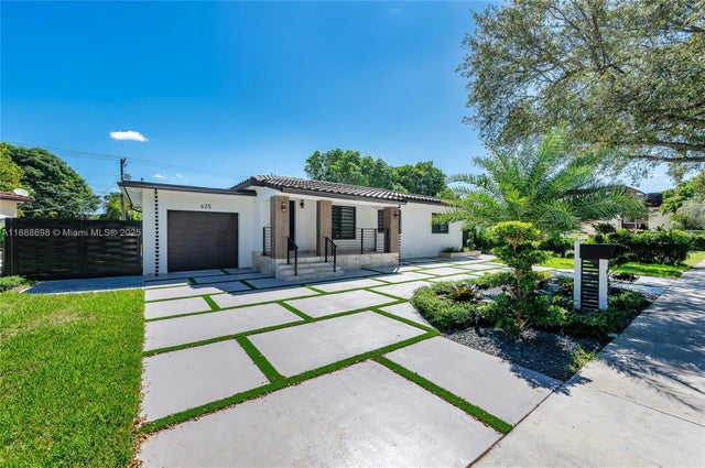 2 of 39 - 625 Miller Dr, Miami Springs, FL