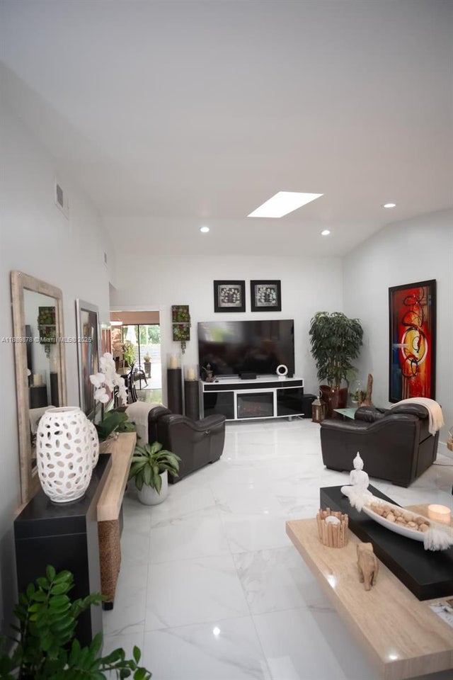 5 of 40 - 15076 Sw 63rd Ter, Miami, FL