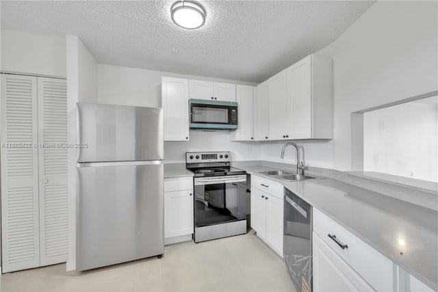 2 of 23 - 1680 Ne 191st St 415, Miami, FL
