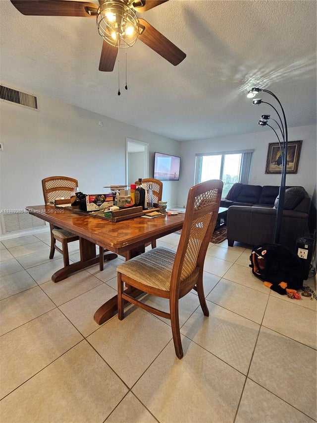 5 of 23 - 900 Ne 18th Ave 709, Fort Lauderdale, FL