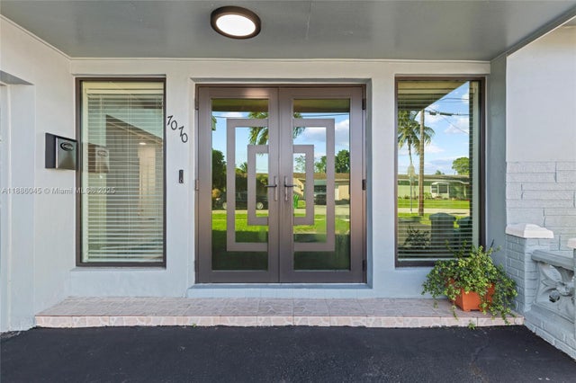 1 of 30 - 7070 Nw 21st St, Sunrise, FL