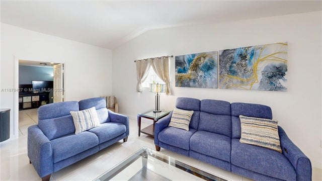 5 of 70 - 13829 Sw 157th Ter, Miami, FL