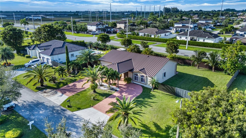 13261 Sw 216th Ter, Miami