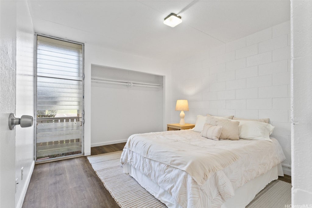 (unit #111) 95-11 Kuahelani Avenue, Mililani