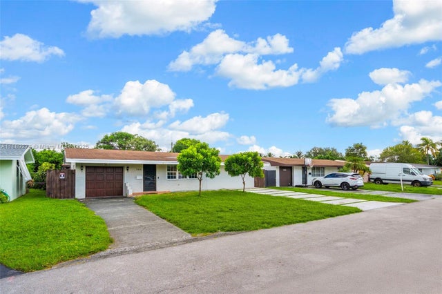 2 of 25 - 7831 Nw 11th St, Pembroke Pines, FL