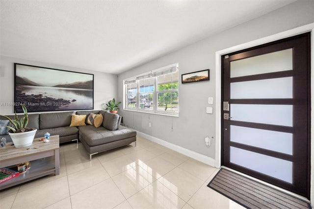 5 of 25 - 7831 Nw 11th St, Pembroke Pines, FL