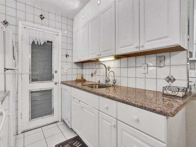 5 of 28 - 17090 Ne 14th Ave 104, North Miami Beach, FL
