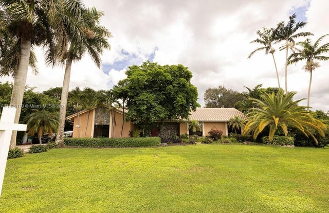 2180 Sw 115th Ter, Davie