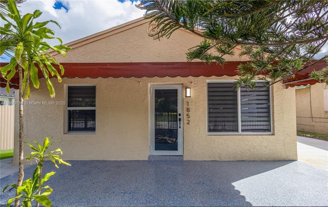 1 of 31 - 1852 Nw 85th St, Miami, FL