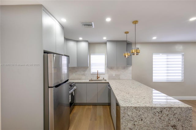 4 of 31 - 1852 Nw 85th St, Miami, FL