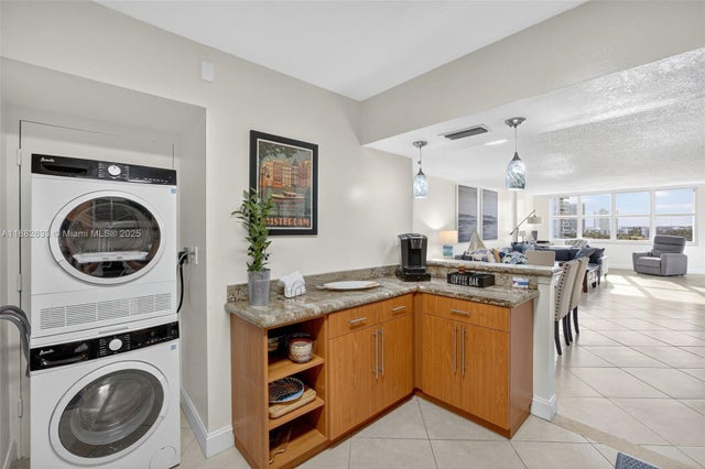5 of 77 - 3725 S Ocean Dr 1127, Hollywood, FL