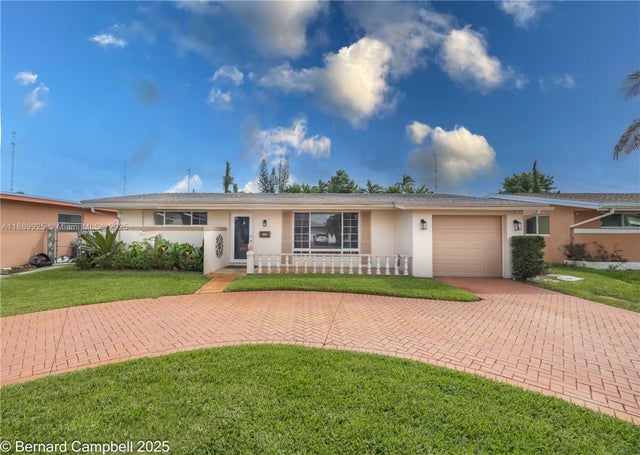 1 of 35 - 6612 Dahlia Dr, Miramar, FL