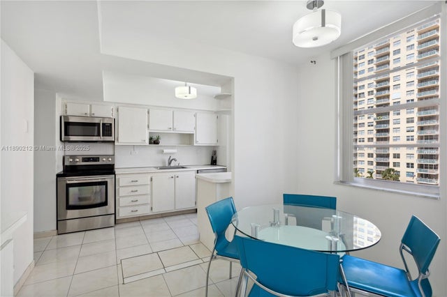 5 of 11 - 250 174th St 605, Sunny Isles Beach, FL