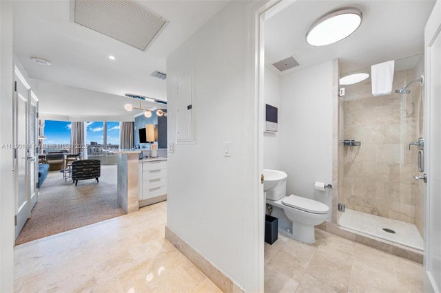 2 of 25 - 4401 Collins Ave 3312, Miami Beach, FL