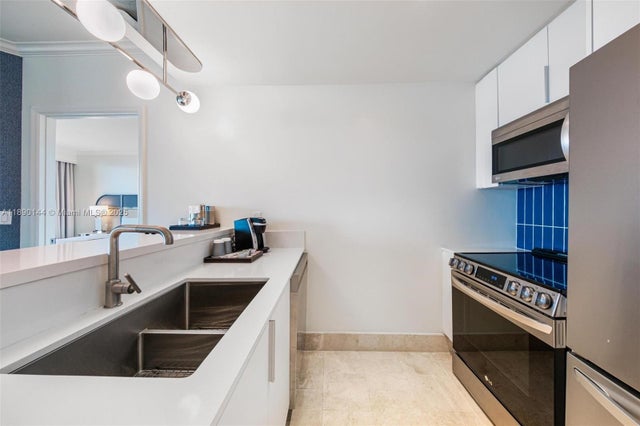 5 of 25 - 4401 Collins Ave 3312, Miami Beach, FL