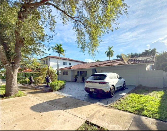 4 of 30 - 16841 Nw 80th Ct, Miami Lakes, FL