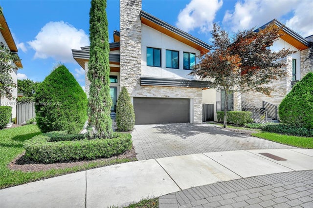 4 of 47 - 7679 Nw 103rd Ct, Doral, FL