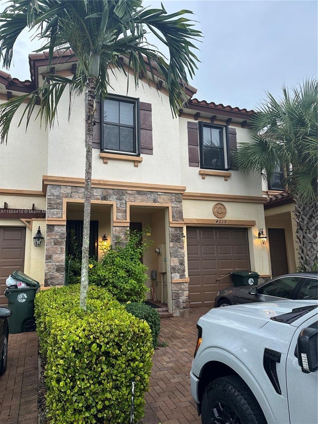 2 of 2 - 4019 Allerdale Pl, Coconut Creek, FL