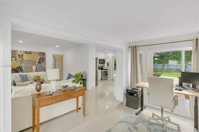 5 of 31 - 139 Sw 21st Way, Fort Lauderdale, FL