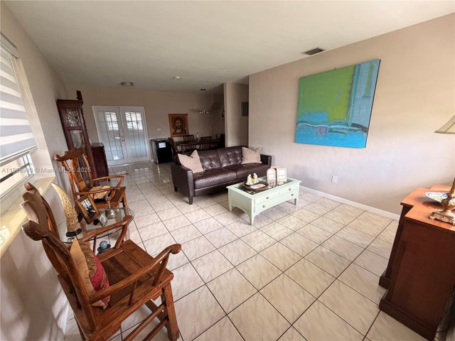 5 of 21 - 7875 Sw 33rd Ter, Miami, FL