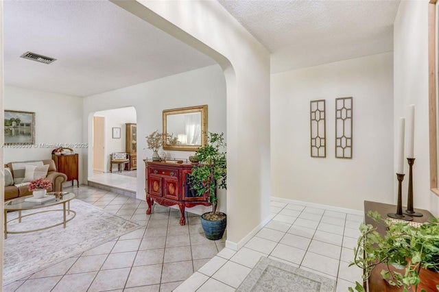 3 of 32 - 9700 Sw 146th St, Miami, FL