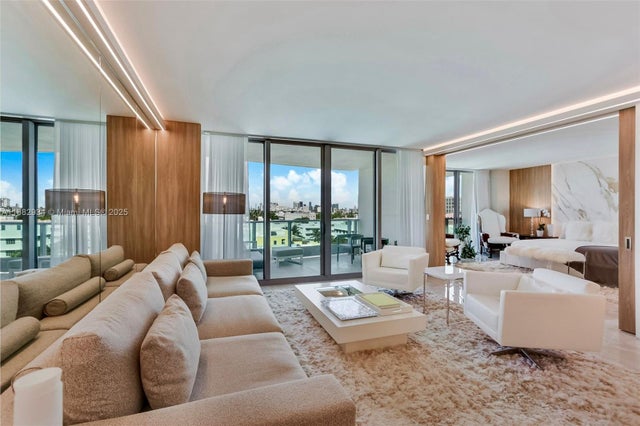 1 of 44 - 1455 Ocean Dr 811, Miami Beach, FL