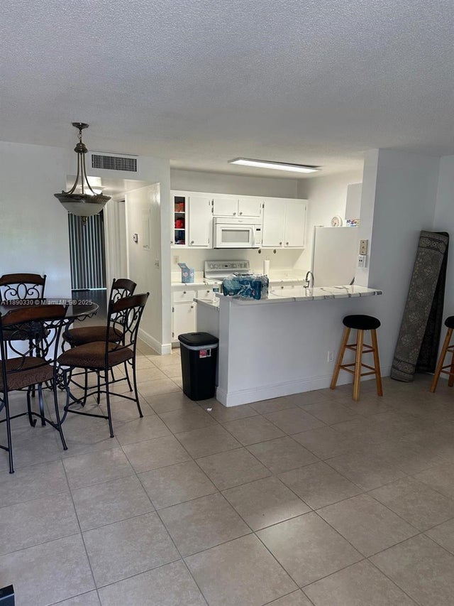 1 of 4 - 1527 W Meadows Cir W 1527, Boynton Beach, FL