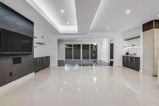 3 of 84 - 3000 Sw 20th St, Miami, FL