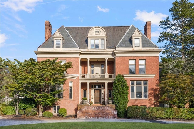 434 Bellevue Ave # 2b, Newport