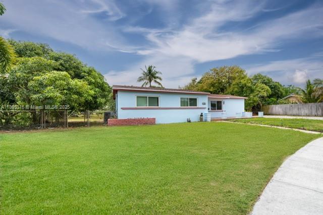 2 of 19 - 1220 Nw 190th St, Miami Gardens, FL