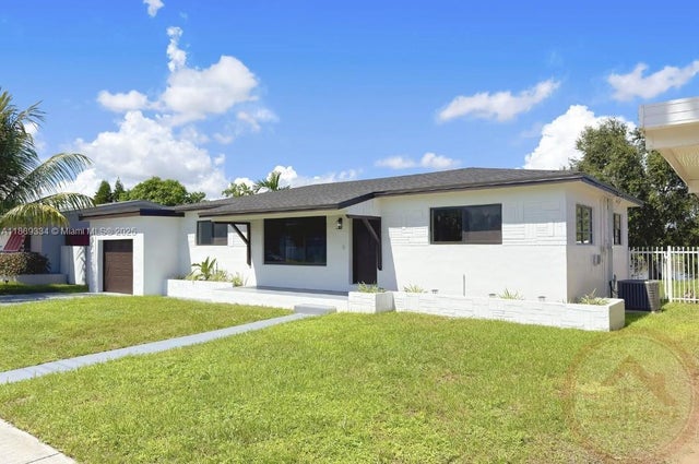 2 of 32 - 1061 Nw 87th St, Miami, FL