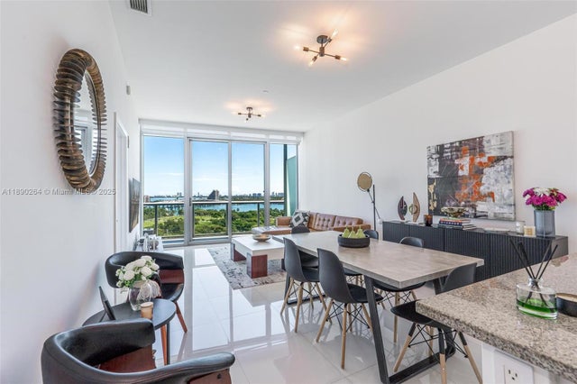 3 of 32 - 888 Biscayne Blvd 1210, Miami, FL