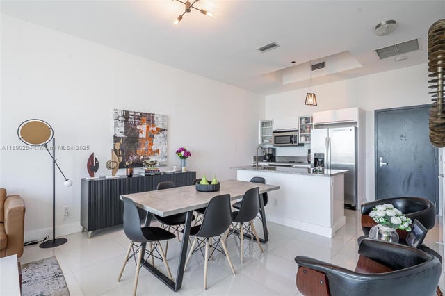 5 of 32 - 888 Biscayne Blvd 1210, Miami, FL