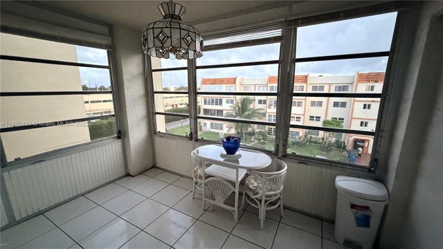 4 of 10 - 2301 Nw 41st Ave 403, Lauderhill, FL