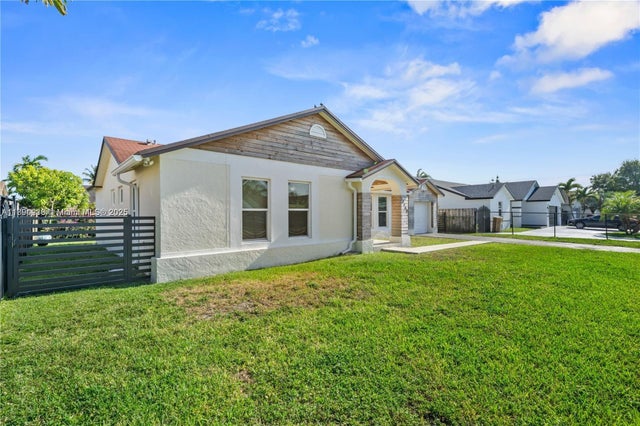 2 of 25 - 13752 Sw 285th St, Homestead, FL