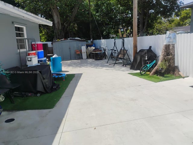 3 of 7 - 1712 Nw 15th Ter, Fort Lauderdale, FL