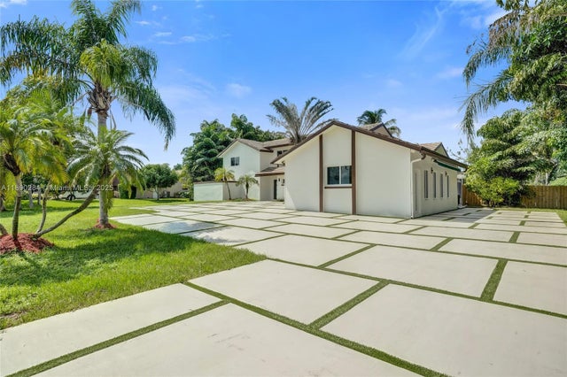 2 of 44 - 2181 Sw 117th Ter, Davie, FL