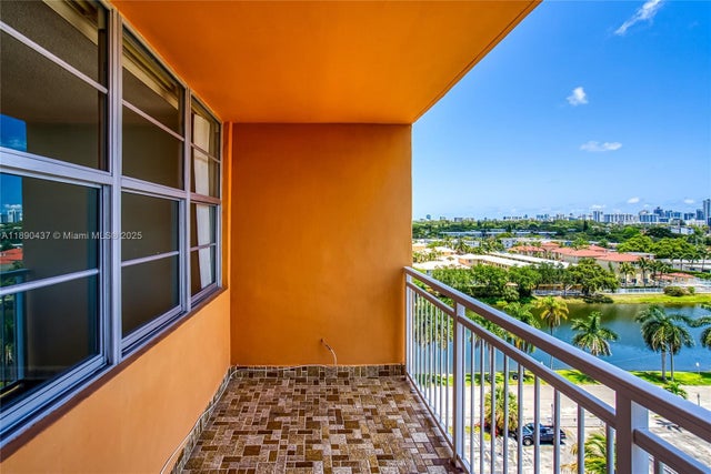 4 of 36 - 2025 Ne 164th St 907, North Miami Beach, FL