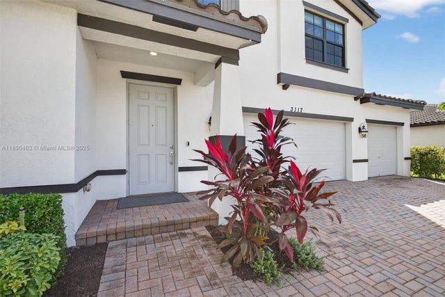 2 of 70 - 3117 Streng Ln, Royal Palm Beach, FL