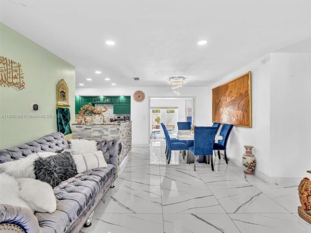 4 of 41 - 3380 Nw 46th Ave, Lauderdale Lakes, FL
