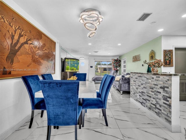 5 of 41 - 3380 Nw 46th Ave, Lauderdale Lakes, FL