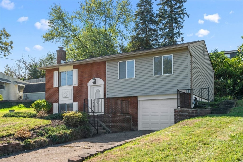 161 Warrencliff Drive, Monaca