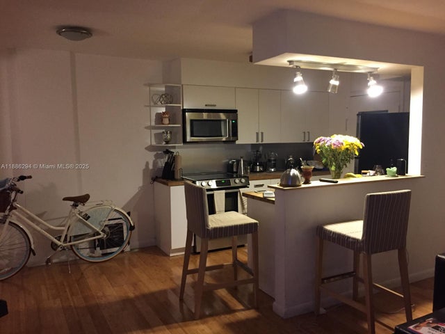 1 of 11 - 949 Pennsylvania Ave 309, Miami Beach, FL