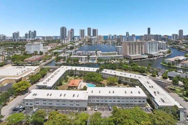 5 of 22 - 300 Layne Blvd 313, Hallandale Beach, FL