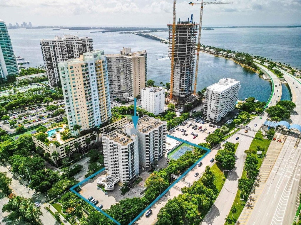 2501 Brickell Ave 1103, Miami