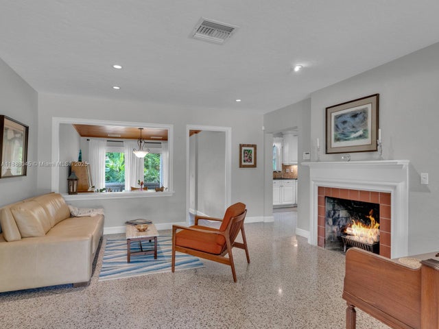 4 of 47 - 230 Beverly Rd, West Palm Beach, FL